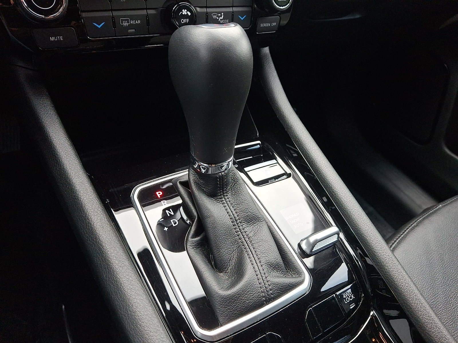 Used 2025 Bright White Clearcoat Jeep Limited image 15