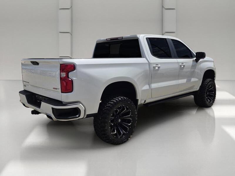 Used 2021 Pearl CHEVROLET 4WD CREW CAB 147" RST image 5