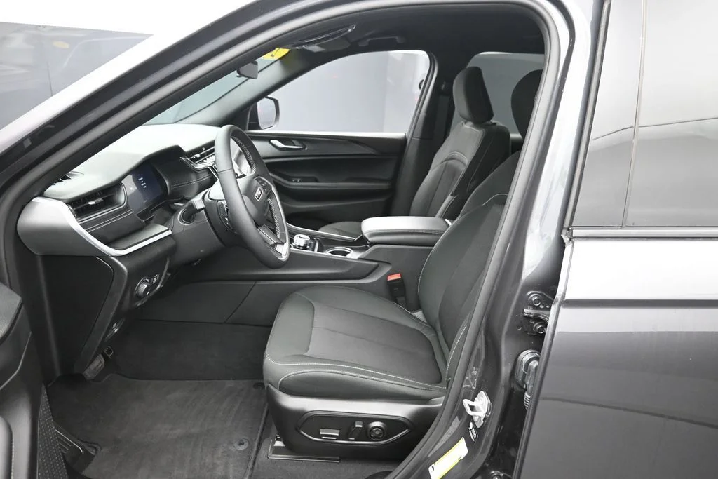 Certified Used 2025 Gray Jeep Laredo image 17