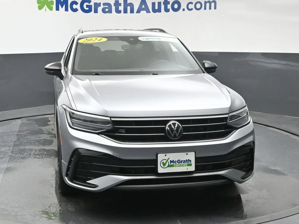 Used 2024 Silver Volkswagen 2.0T SE R-Line Black image 5