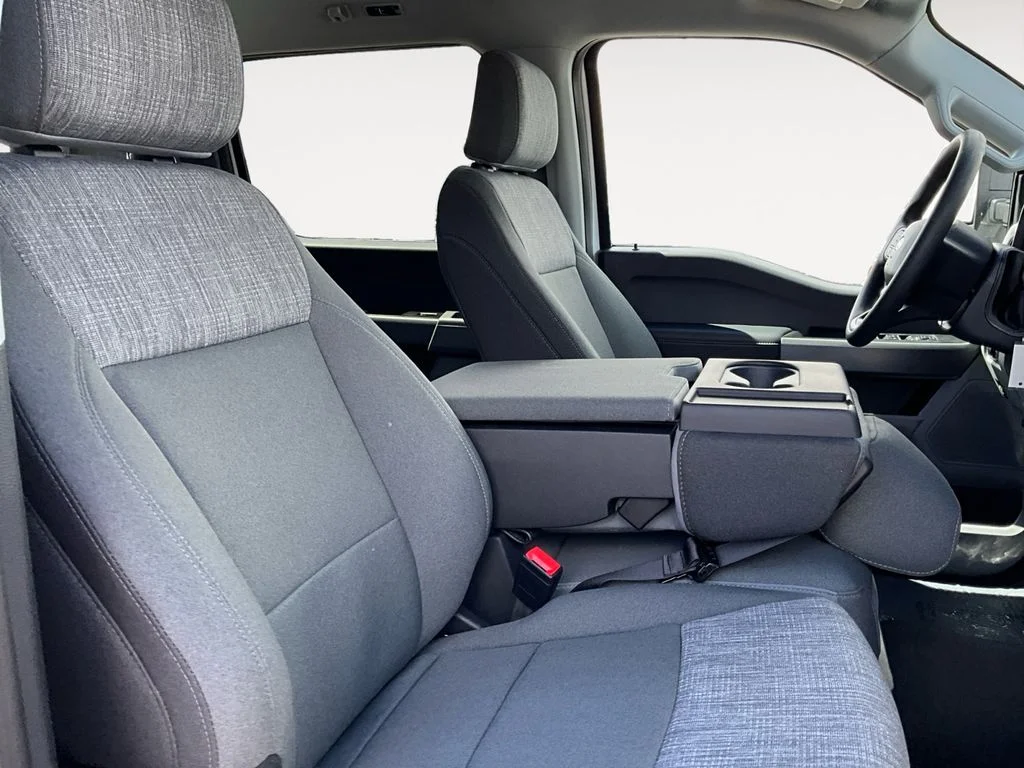New 2026 Oxford White Ford F-250® XLT image 11