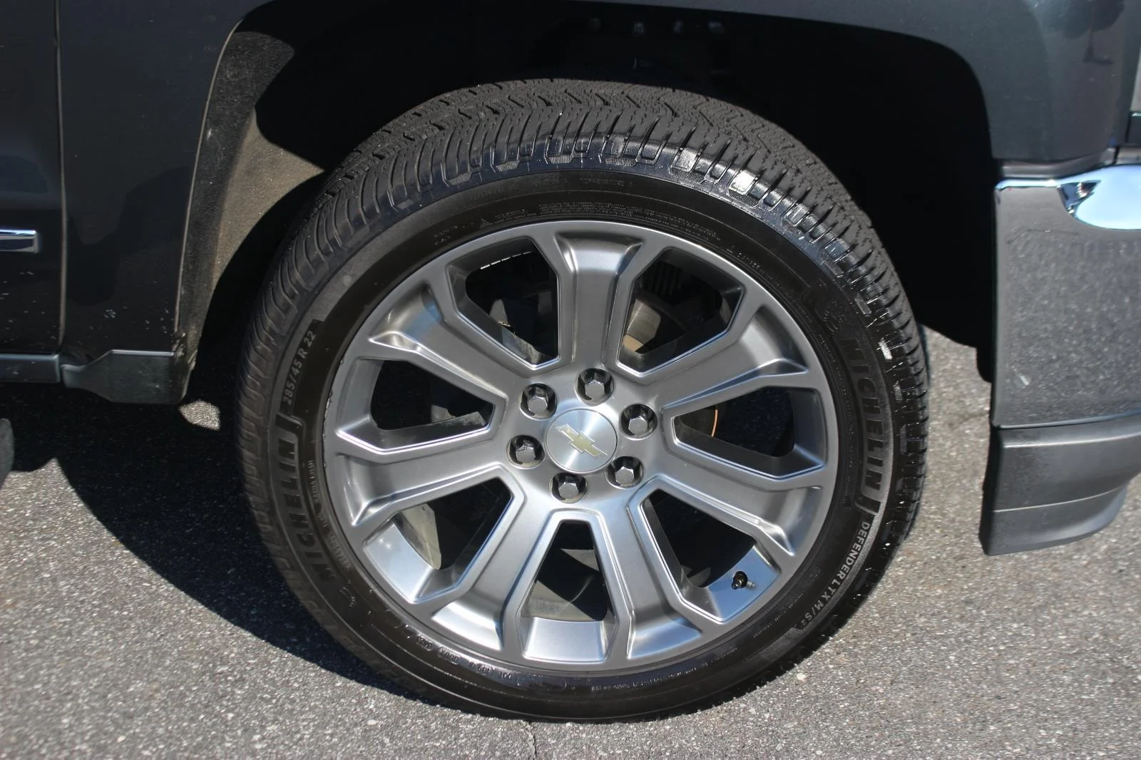 Used 2018 GRAPHITE METALLIC Chevrolet LTZ image 35