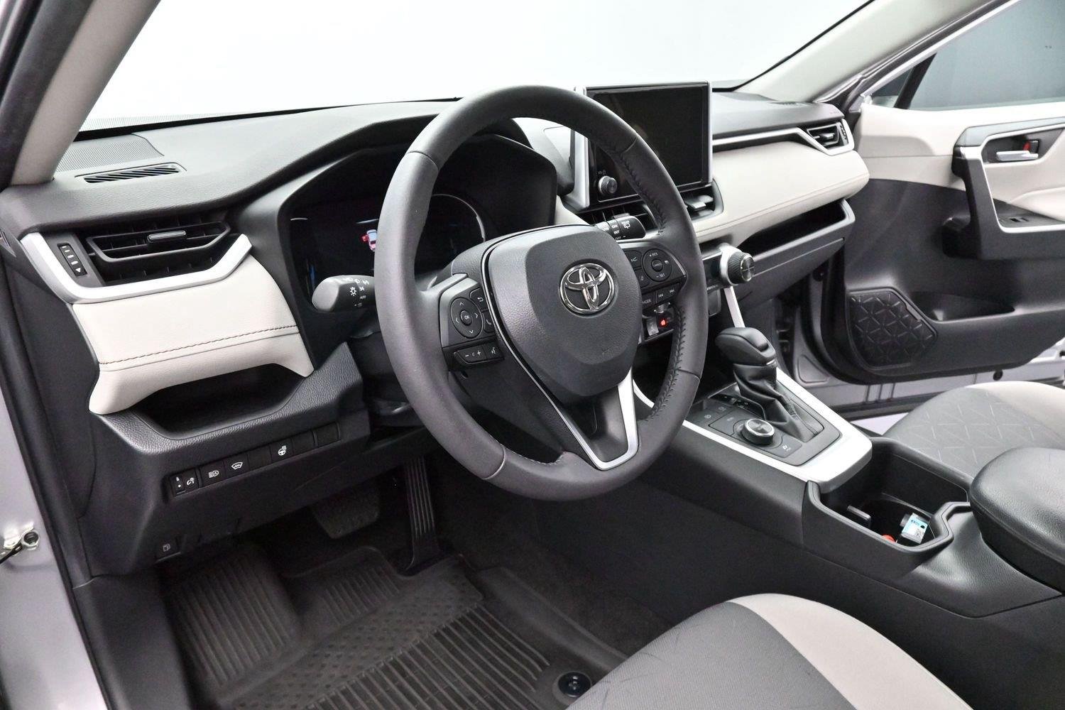 Used 2023 Silver Sky Metallic Toyota XLE image 15