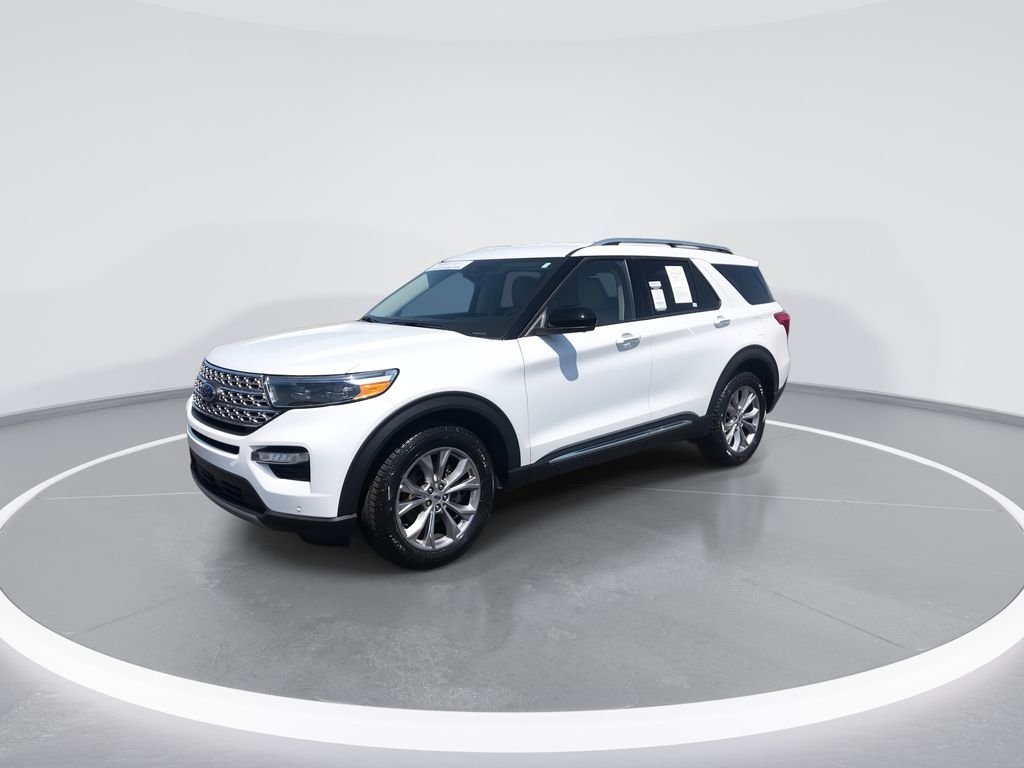 Used 2023 White Ford Limited image 4
