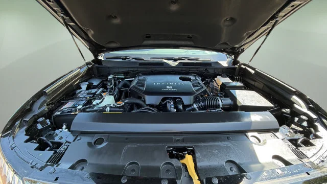 Used 2027 Black INFINITI SPORT image 33