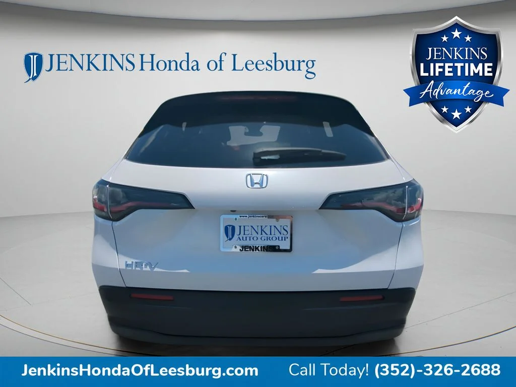 New 2027 Platinum White Pearl Honda LX image 4