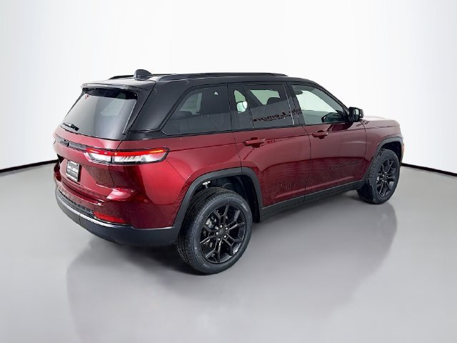 New 2025 Velvet Red Pearl-Coat Exterior Paint Jeep Limited image 7