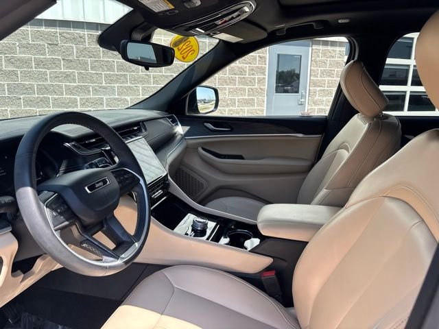 Used 2023 Black Jeep Limited image 18