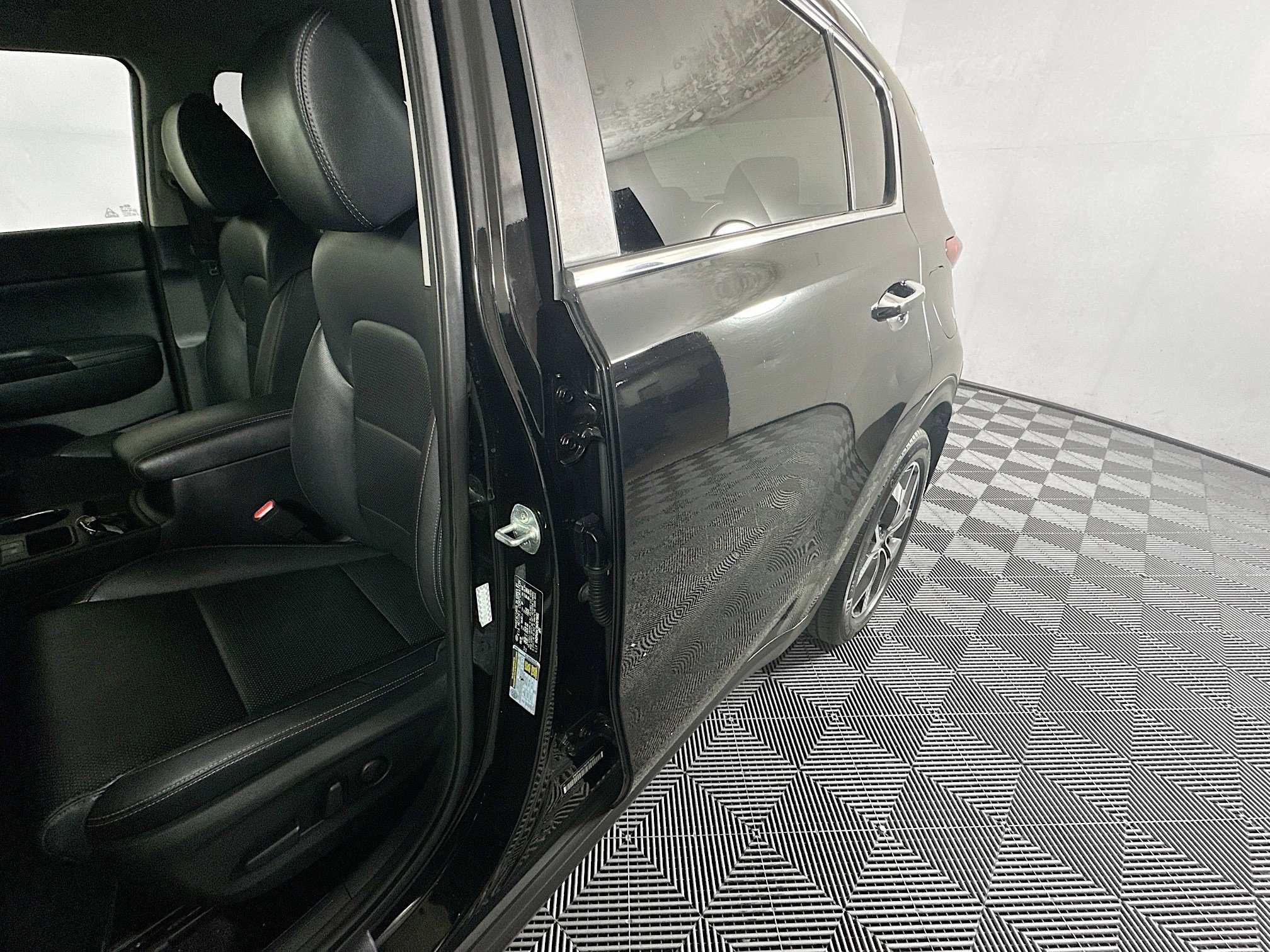 Used 2021 Black Cherry Kia EX image 12