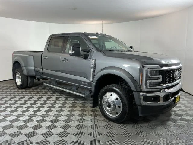 Certified Used 2025 Gray Ford Lariat image 3