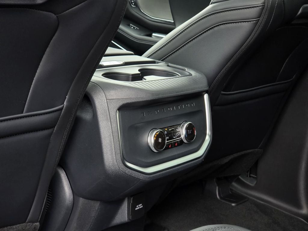 New 2026 Dark Matter Gray Metallic Ford Platinum® image 35