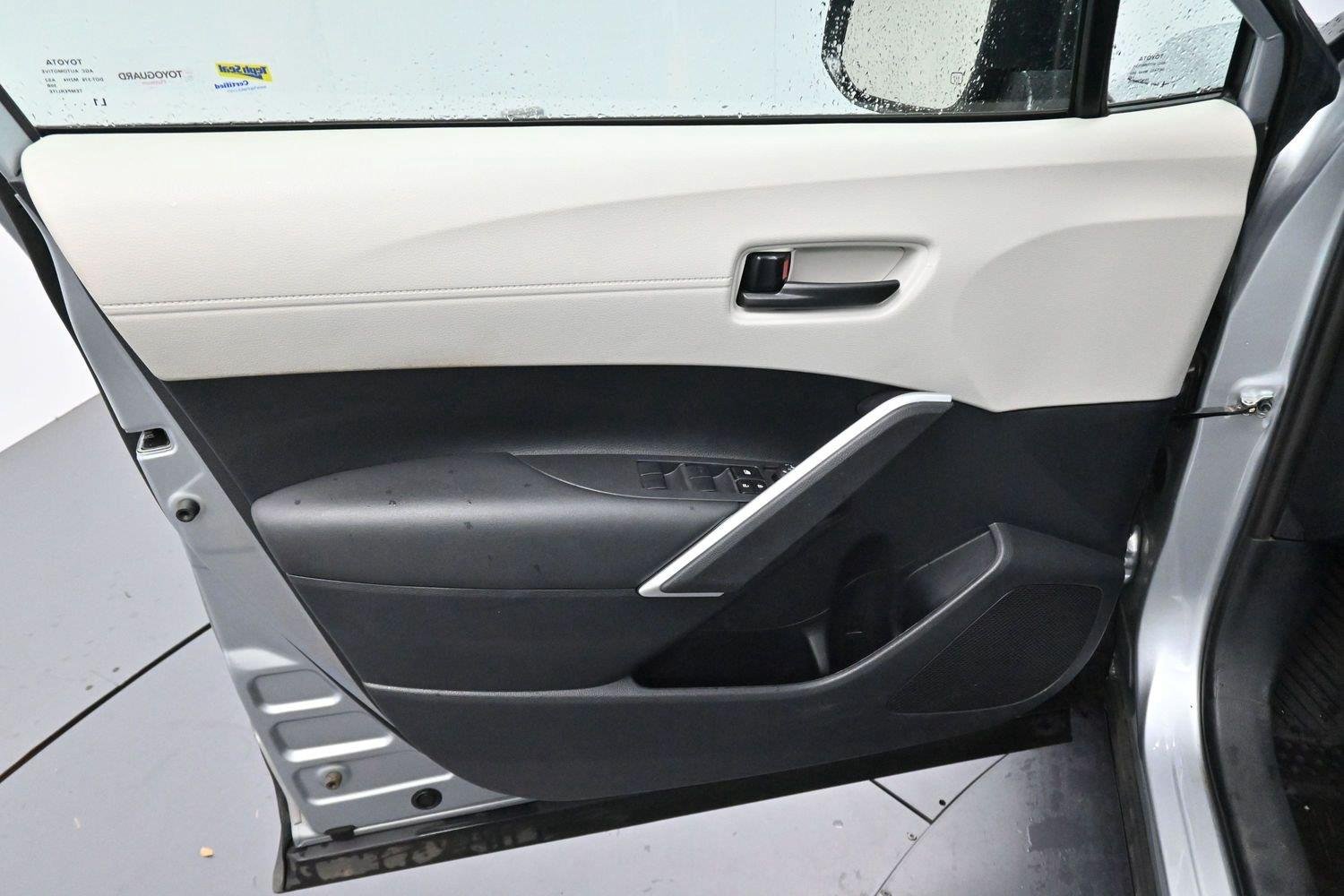 Used 2024 Sonic Silver Toyota L image 10