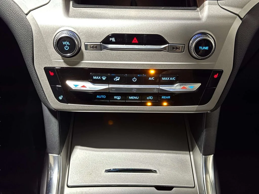 Used 2024 Stone Blue Metallic Ford XLT image 18