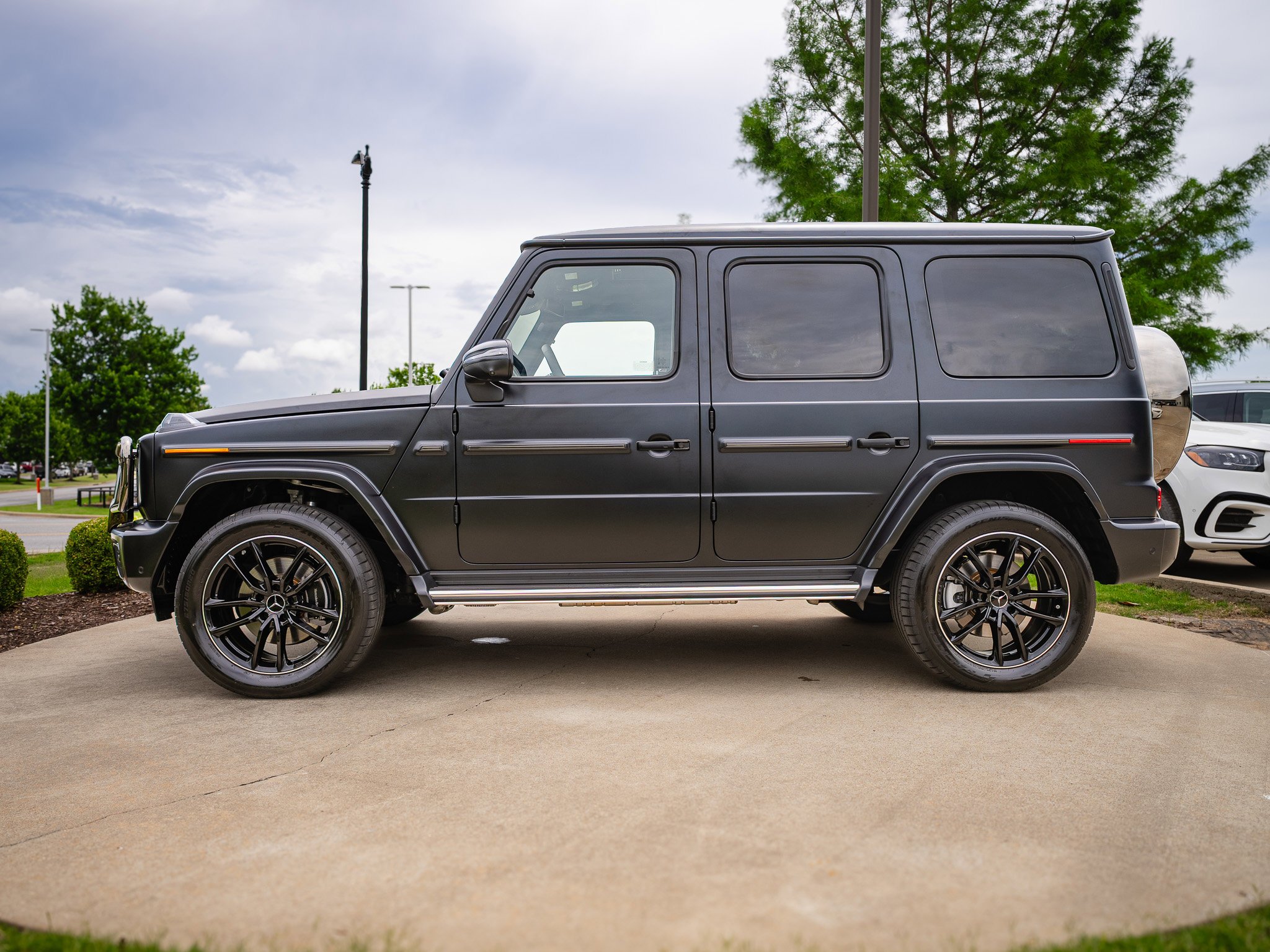 Certified Used 2026 MANUFAKTUR Night Black Magno Mercedes-Benz G 550 image 10