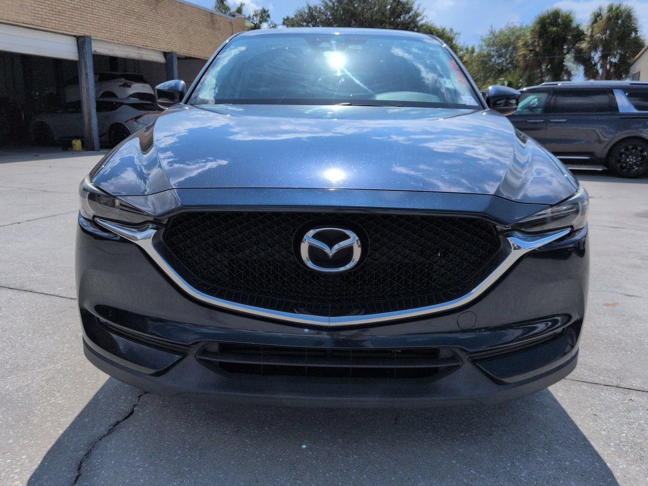 Used 2017 Deep Crystal Blue Mica Mazda Grand Select image 9