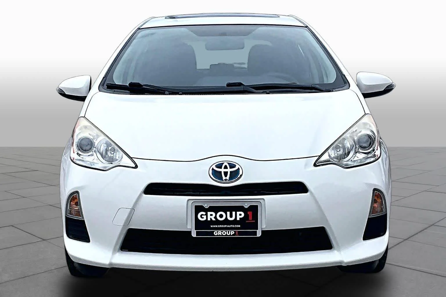 Used 2012 Moonglow Toyota Three image 4