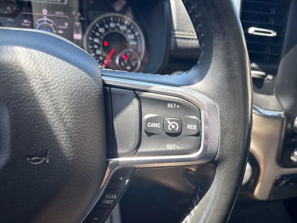 Used 2021 Silver Ram Laramie image 18