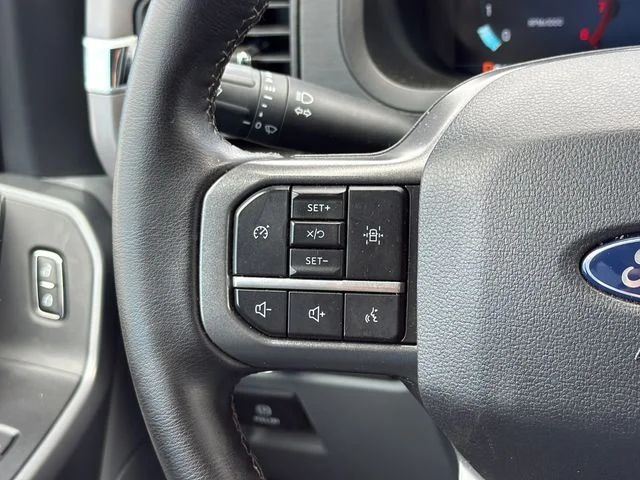 Used 2025 Blue Ford XLT image 16
