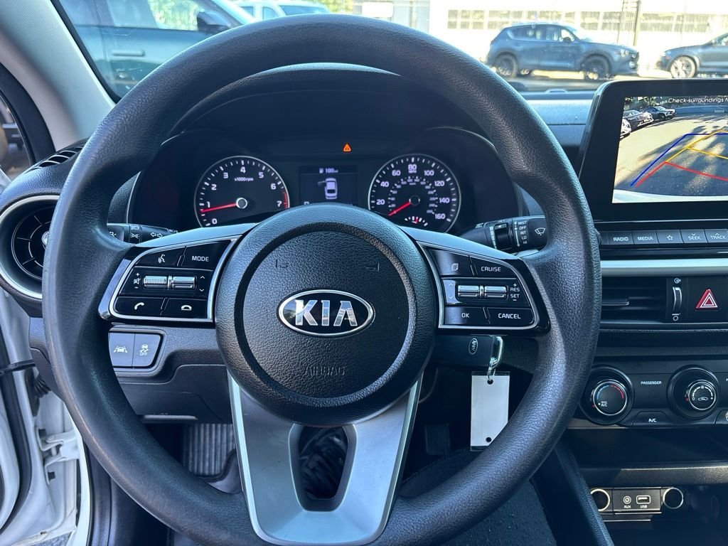 Used 2021 White Kia LXS image 14