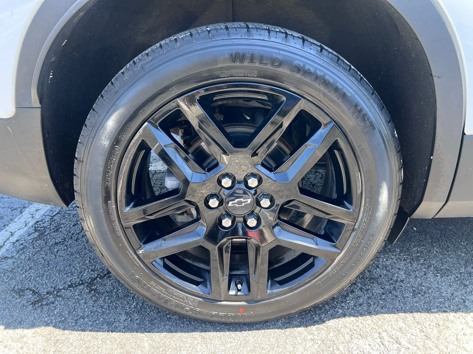 Used 2019 Summit White Chevrolet Base image 18