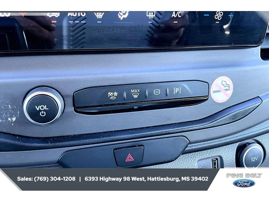 Used 2022 Oxford White Ford XLT image 22