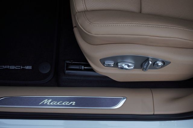 2026 Porsche Macan - Photo 11