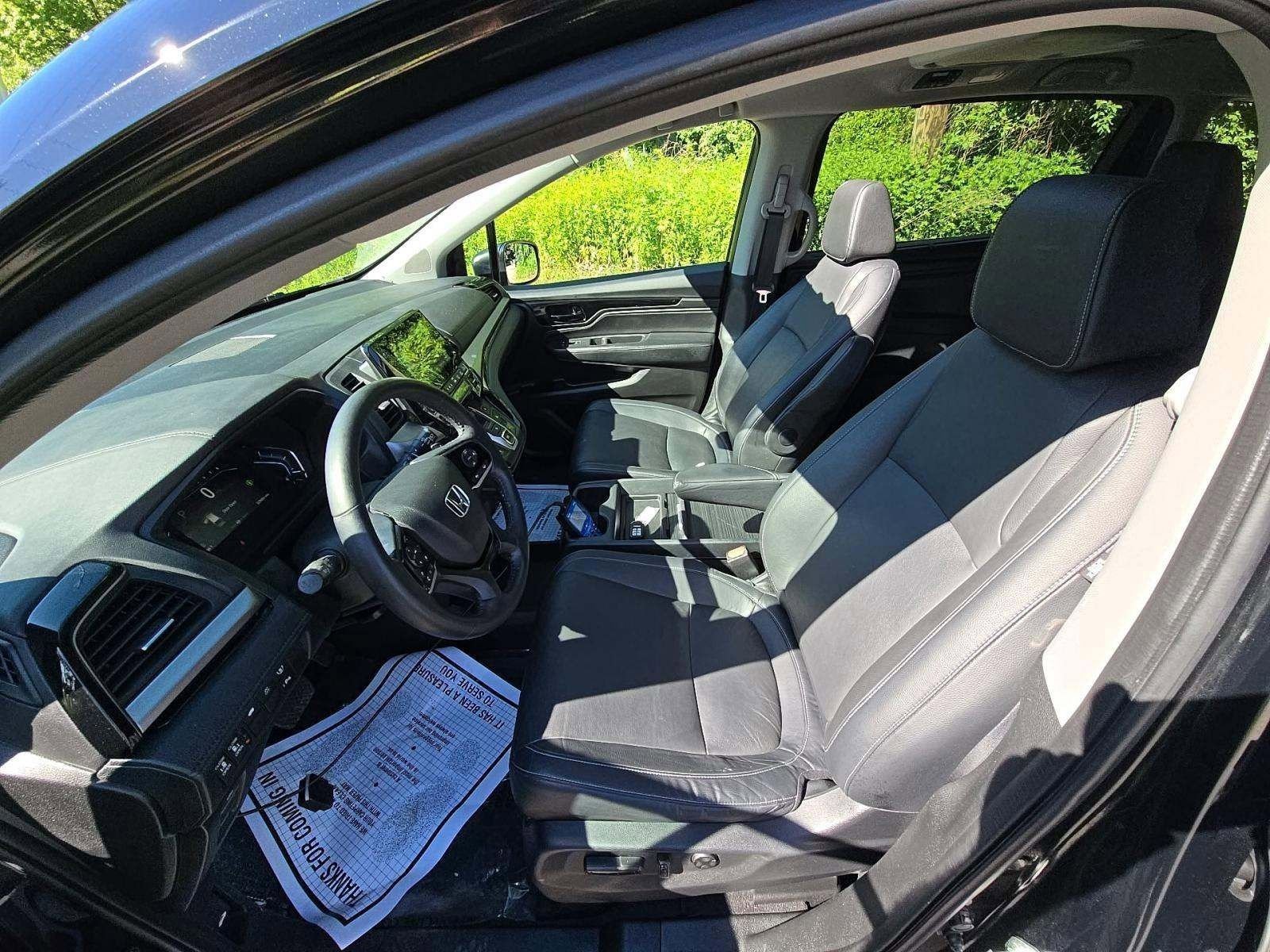 Certified Used 2023 Crystal Black Pearl Honda Touring image 6