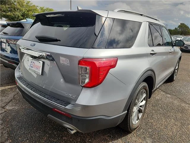 Used 2023 Gray Ford Limited 4x4 image 3