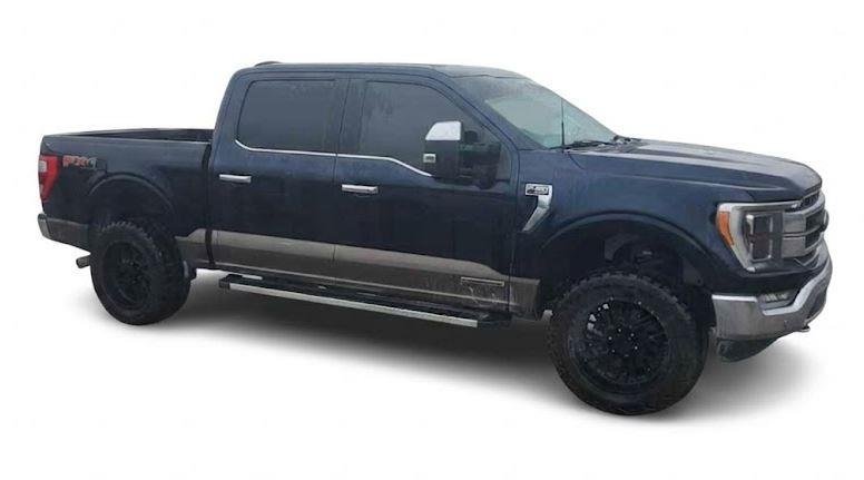 Used 2022 Antimatter Blue Metallic Ford LARIAT image 4