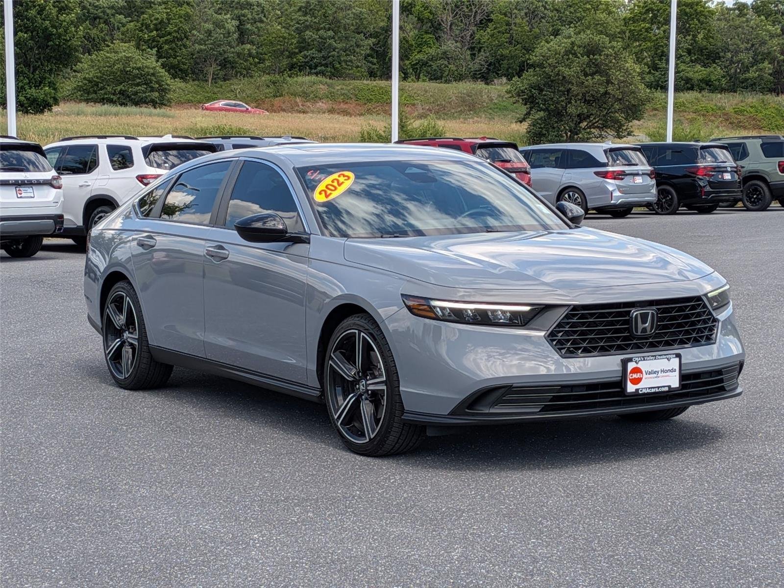 Used 2023 Urban Gray Pearl Honda Sport image 3