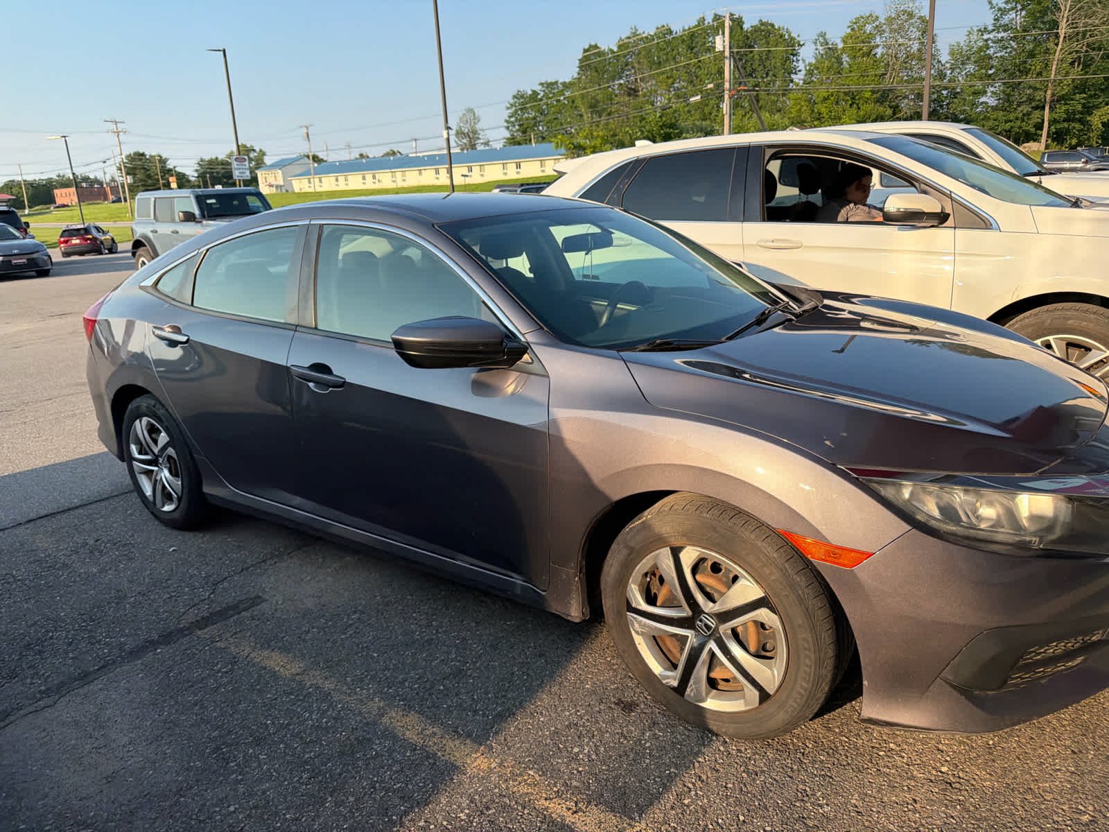 Used 2018 Gray Honda LX image 2