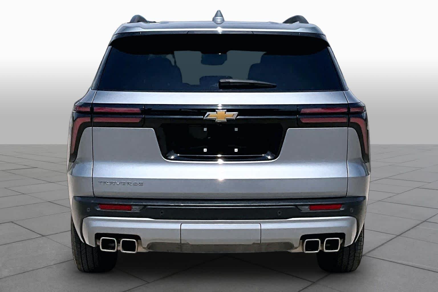 Used 2025 Sterling Gray Metallic Chevrolet FWD LT image 5