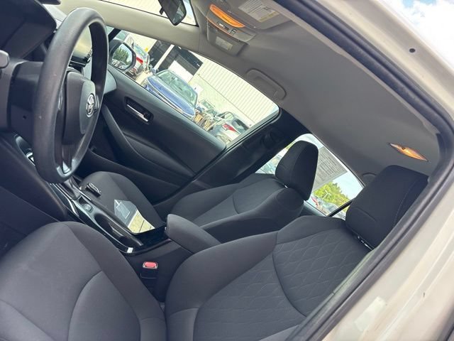 Used 2020 Super White Toyota LE image 16