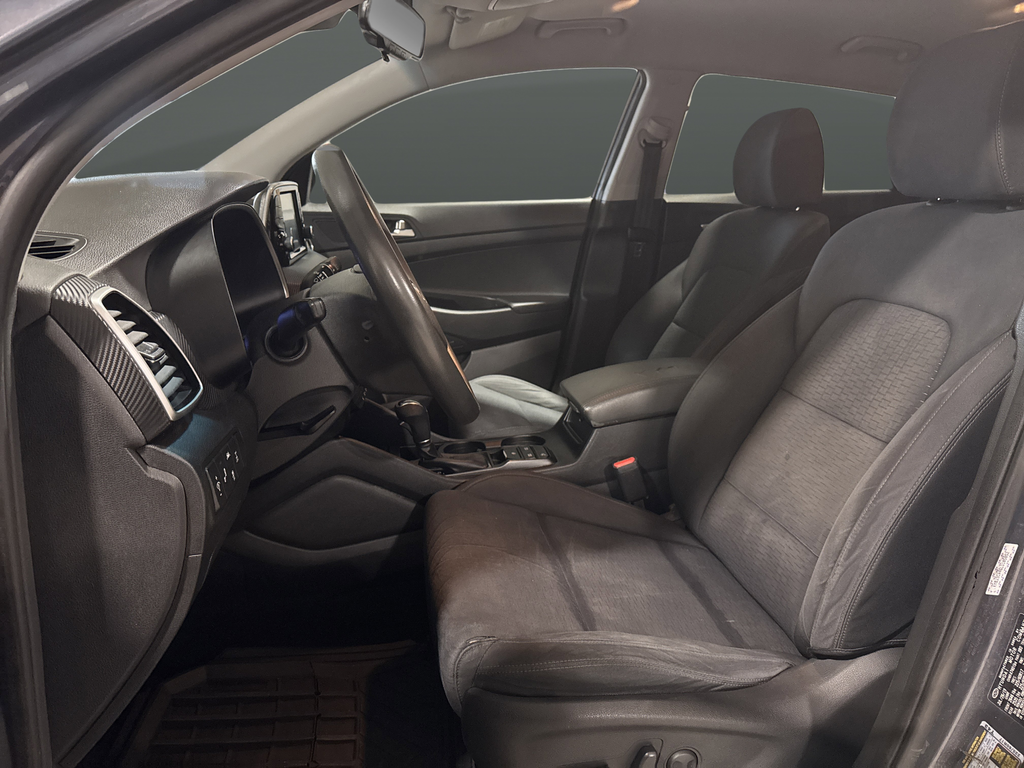 Used 2020 Blue Hyundai Value image 8