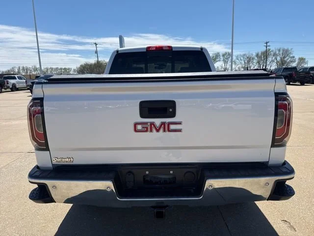 Used 2018 WHITE FROST TRICOAT GMC SLT image 4