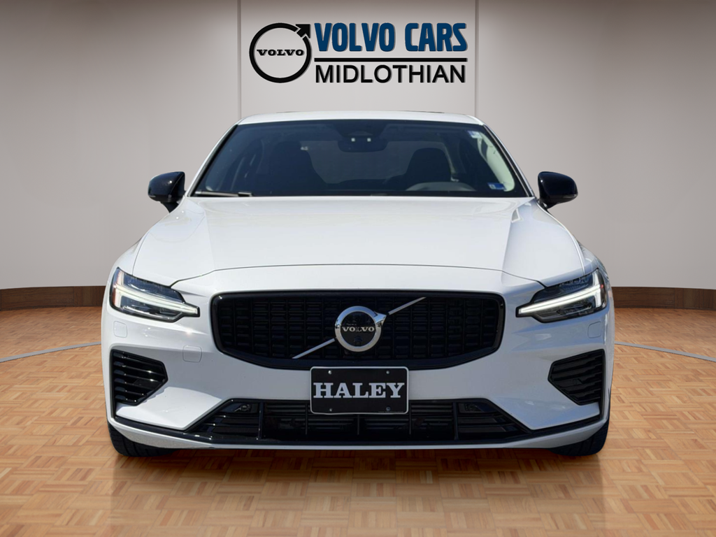 Used 2023 White Volvo T8 Plus Dark Theme image 24