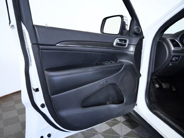 Used 2018 White Jeep Limited image 15