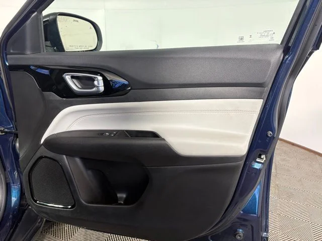 Used 2024 Blue Jeep Limited image 17