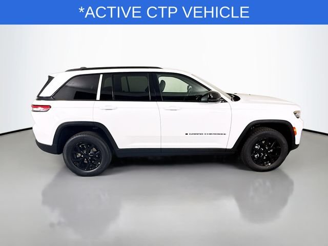 New 2025 Bright White Clear-Coat Exterior Paint Jeep Altitude X image 8