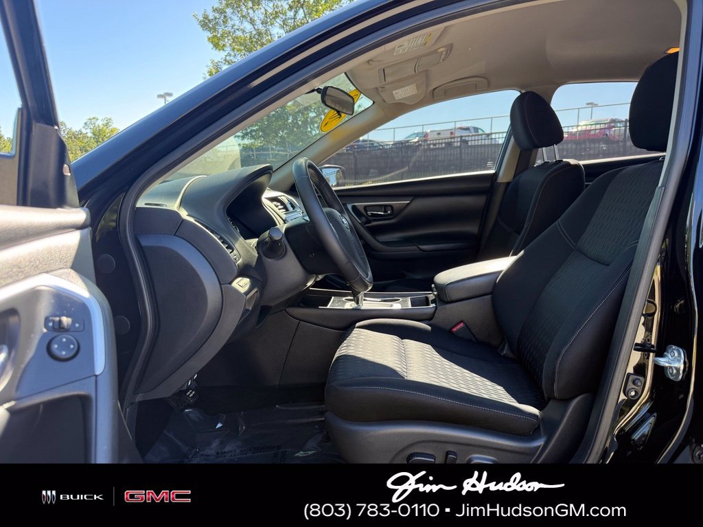 Used 2018 Black Nissan 2.5 SV image 19