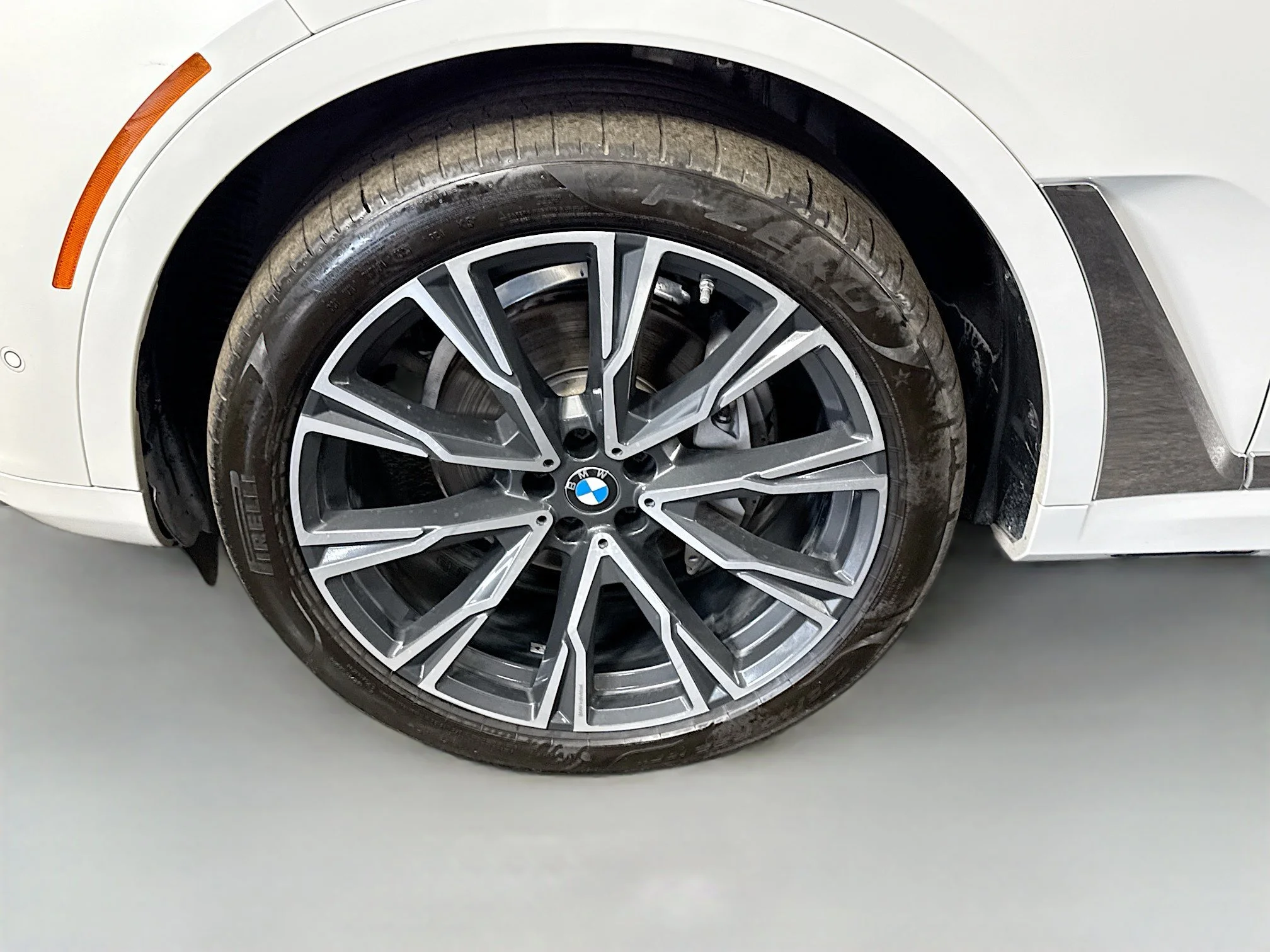 Used 2020 Mineral White Metallic BMW xDrive40i image 34