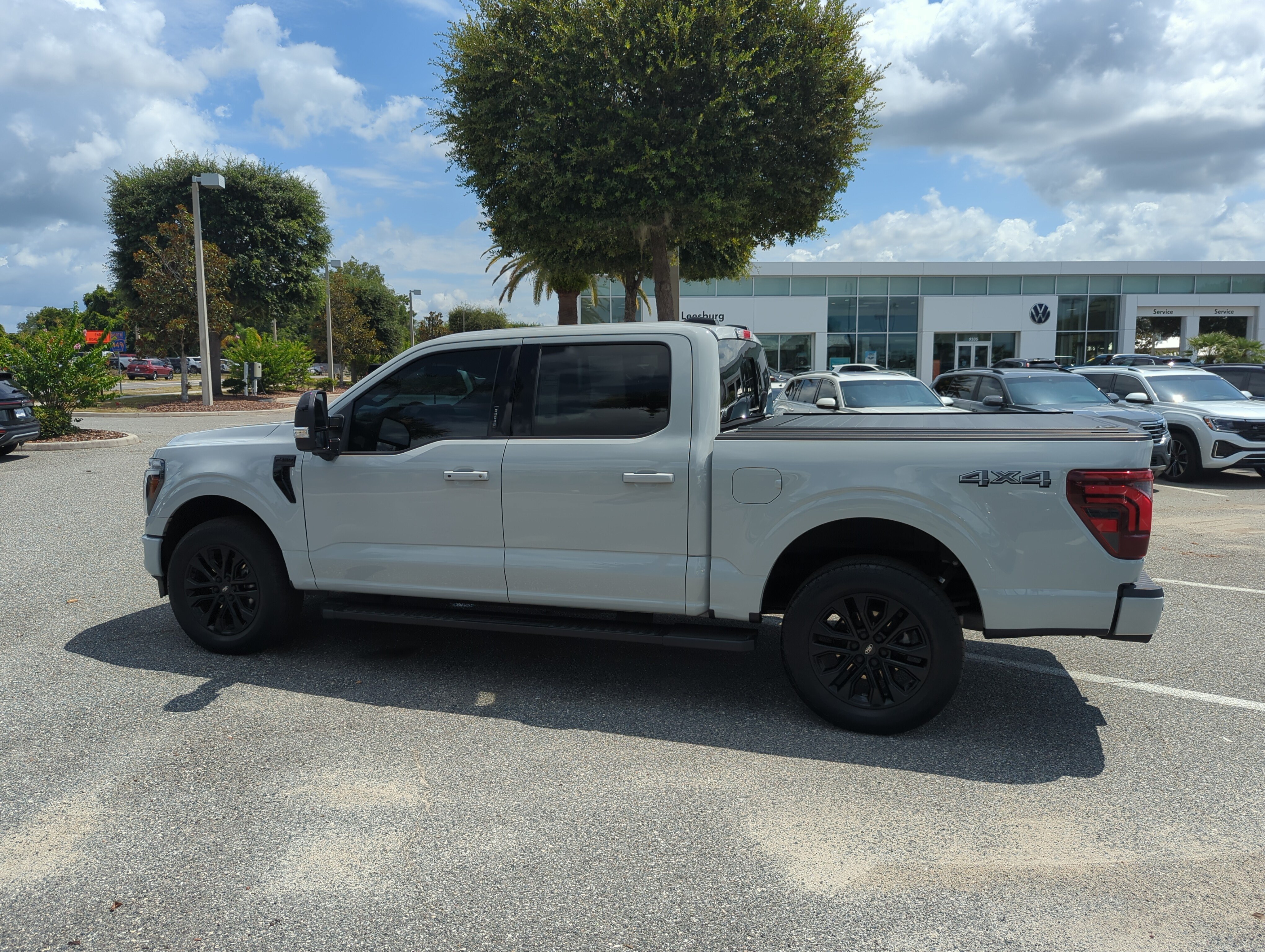 Used 2024 Avalanche Ford LARIAT image 8
