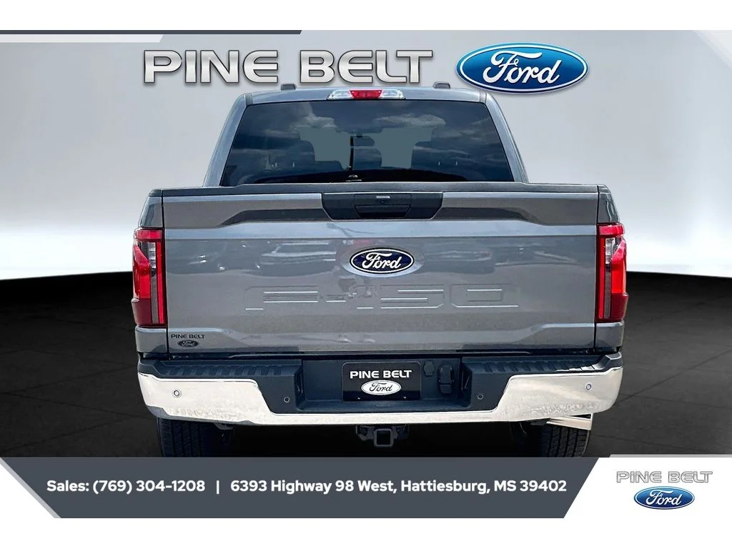 New 2026 Carbonized Gray Metallic Ford XLT image 4