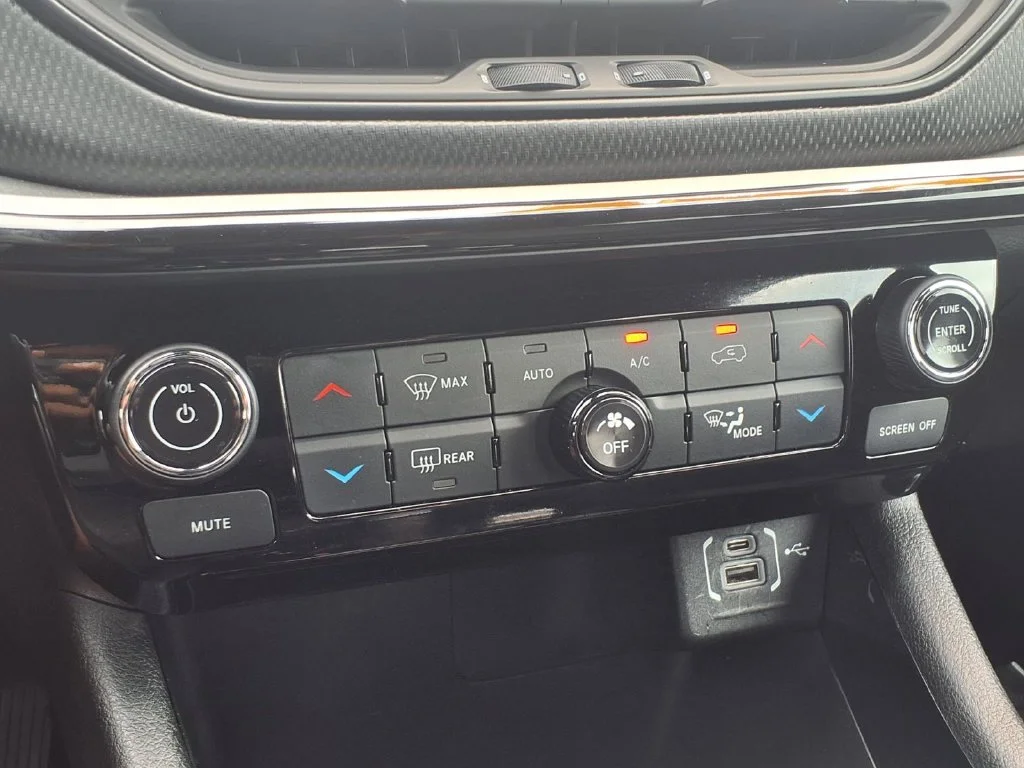 2025 Jeep Compass Trailhawk - Photo 16