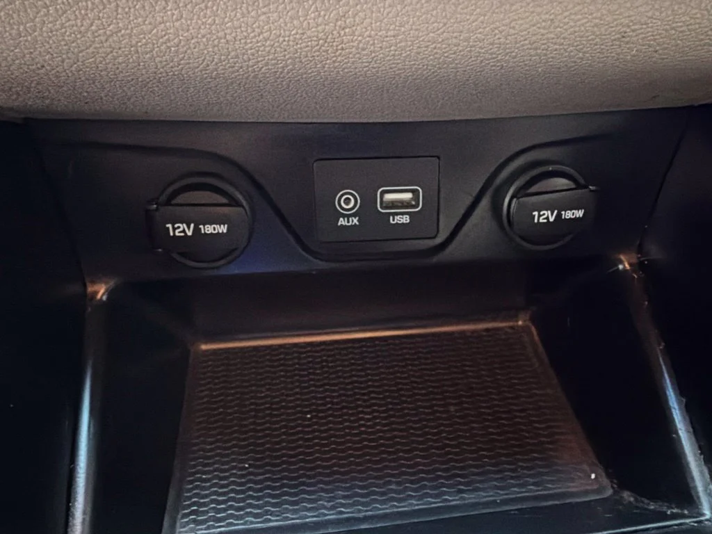 Used 2017 Ruby Wine Hyundai SE image 26
