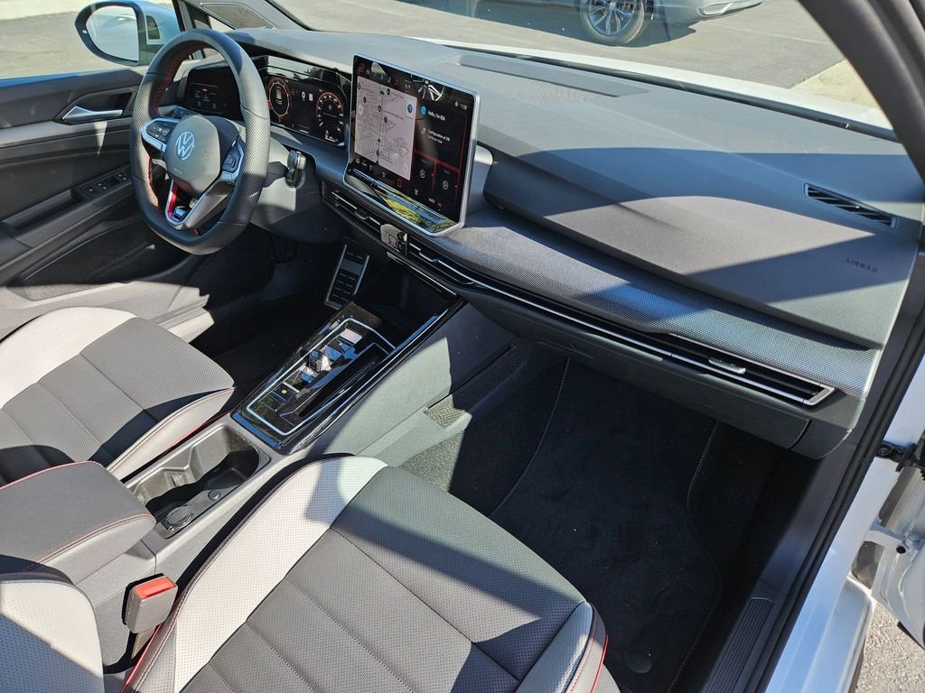 2025 Volkswagen Golf GTI SE - Photo 22