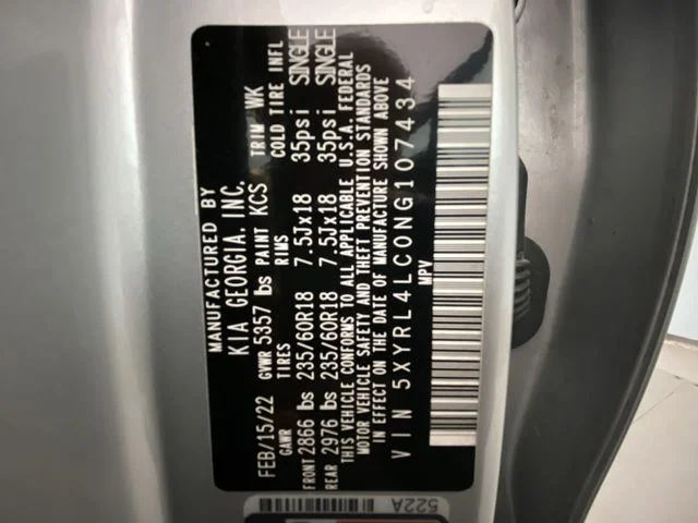 Used 2022 Silver Kia S image 28