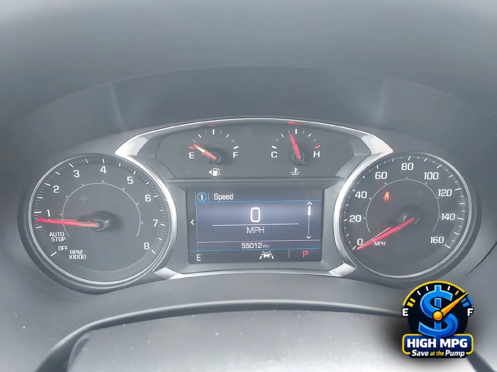 Used 2023 Silver GMC SLE image 27