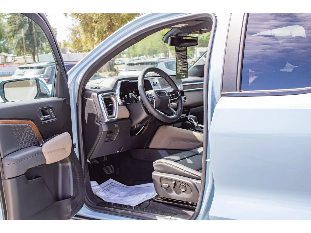 New 2026 GLACIER METALLIC GMC 4WD Denali image 26