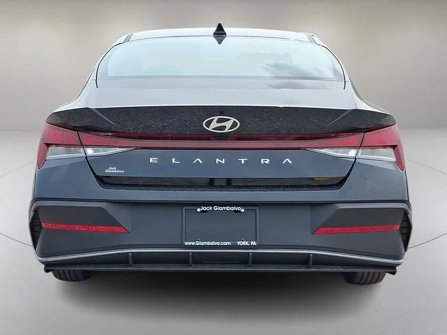 New 2026 Black Hyundai SE image 6